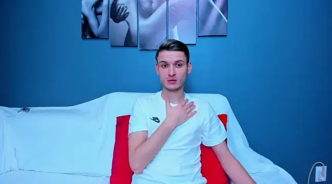 Snapshot of andboyfor6 chatting on February 6, 2:58 pm andboyfor6 online show from February 6, 2:58 pm