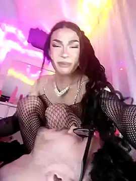 Snapshot of Victor-and-shelly chatting on December 22, 1:45 am Victor-and-shelly online show from December 22, 1:45 am