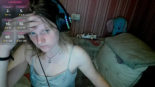 Kathlyn  Heath online show from April 18, 7:58 pm