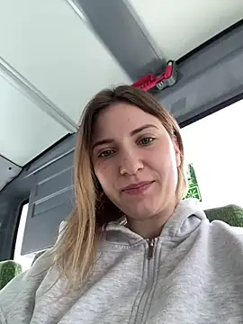 Snapshot of secretcrazy69 chatting on February 21, 9:56 am secretcrazy69 online show from February 21, 9:56 am