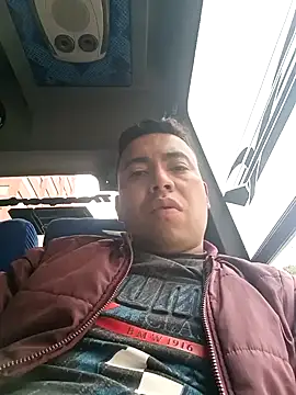 Snapshot of Diego_leon27 chatting on December 27, 1:39 pm Diego leon27 online show from December 27, 1:39 pm