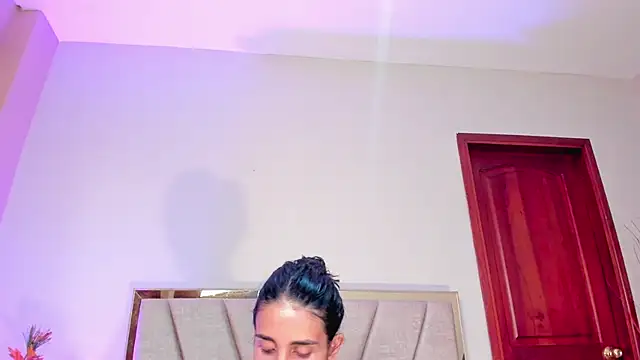 Nina Cavaali online show from October 20, 6:41 pm