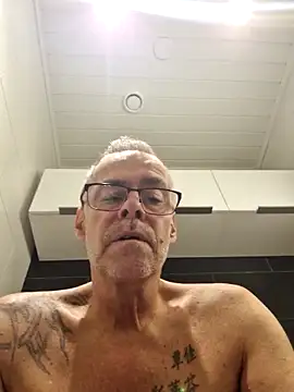 DarrenSullivanSlut online show from September 18, 6:59 am