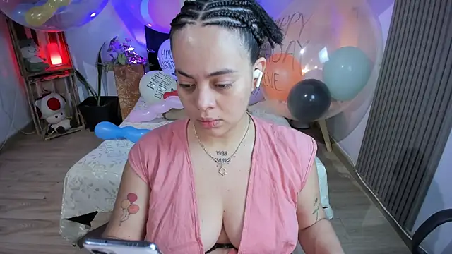 Cuttiealice online show from January 21, 12:07 pm