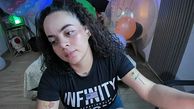 Cuttiealice online show from January 23, 6:35 pm