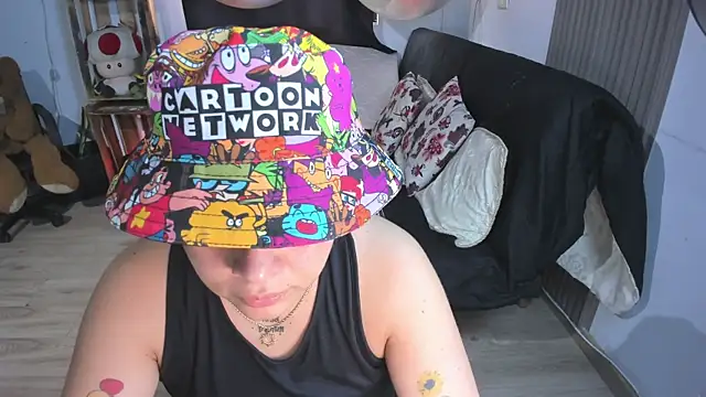 Cuttiealice online show from January 31, 7:08 pm