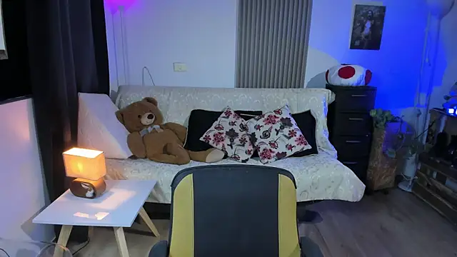 Cuttiealice online show from February 23, 12:41 am