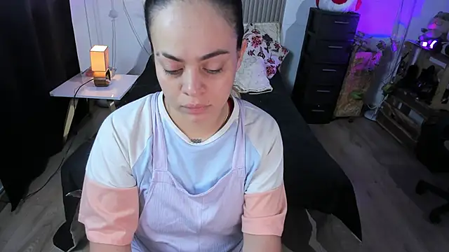 Cuttiealice online show from March 1, 11:50 am