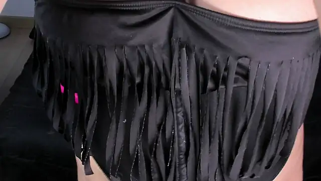 Cuttiealice online show from March 11, 6:21 am