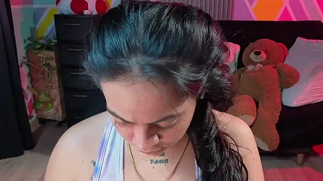 Cuttiealice online show from September 14, 11:04 pm