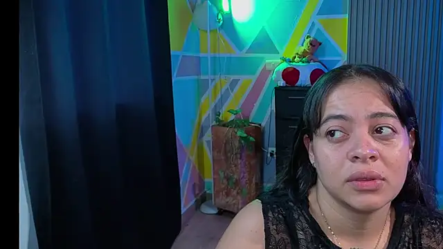 Cuttiealice online show from September 30, 11:59 am