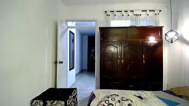 Snapshot of ivonne__hott1 chatting on February 25, 11:22 pm ivonne hott1 online show from February 25, 11:22 pm