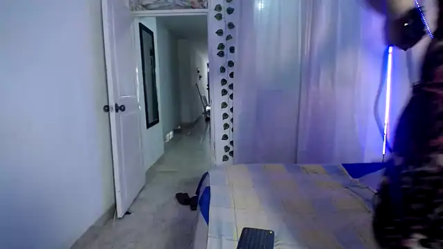 Snapshot of ivonne__hott1 chatting on September 26, 6:45 pm ivonne hott1 online show from September 26, 6:45 pm