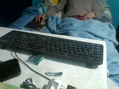 malekon76 online show from October 5, 1:31 pm