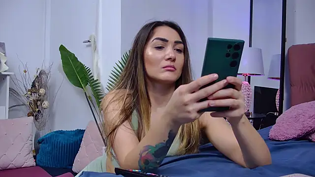 NicolLopeze online show from February 23, 7:07 pm