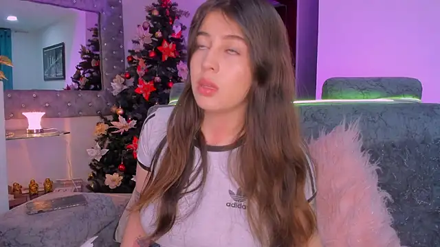 zoe kittylove online show from November 19, 5:29 am