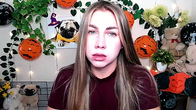 Sport Tall Doll online show from October 31, 9:10 am