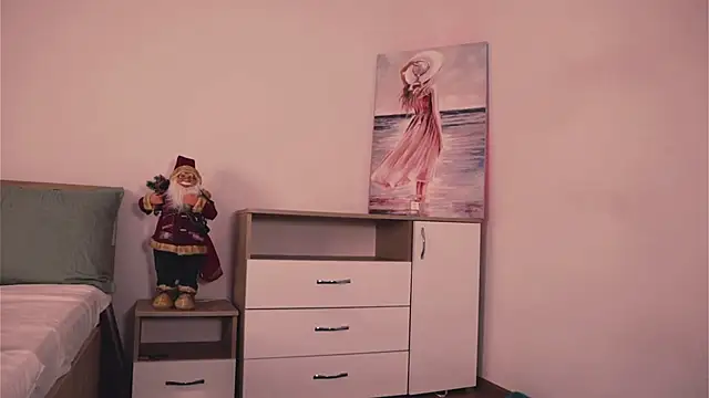 Snapshot of Misslullu chatting on December 4, 2:37 pm Misslullu online show from December 4, 2:37 pm