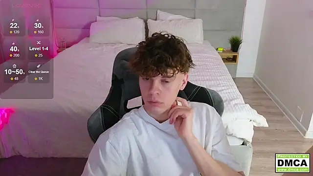 cute thomas online show from February 10, 8:21 pm