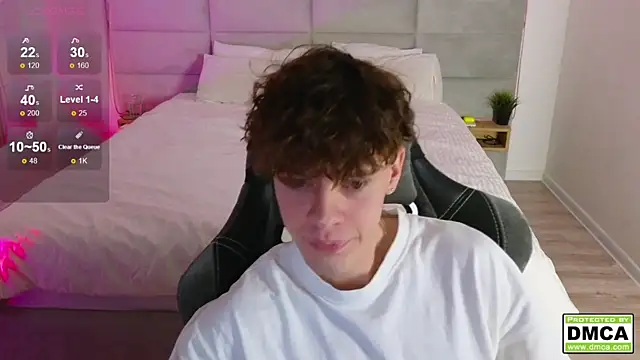 cute thomas online show from February 11, 5:50 pm