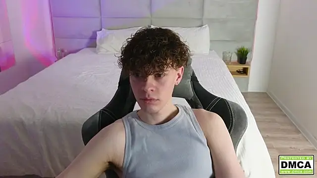 cute thomas online show from March 14, 9:10 pm