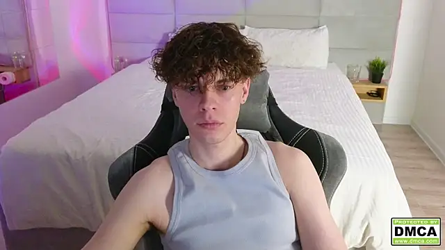 cute thomas online show from March 15, 12:15 am