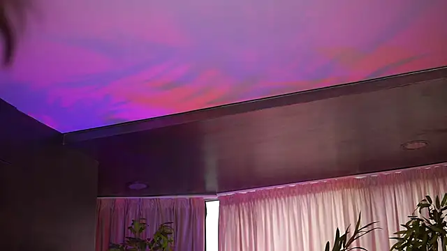 Snapshot of HotSkinnyX chatting on November 30, 9:02 am HotSkinnyX online show from November 30, 9:02 am