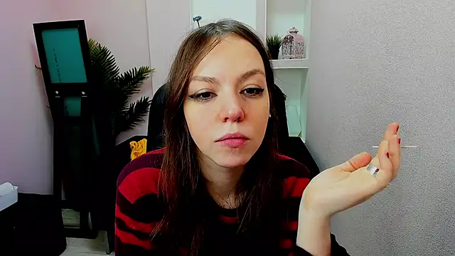 Persephoni online show from February 10, 6:09 am