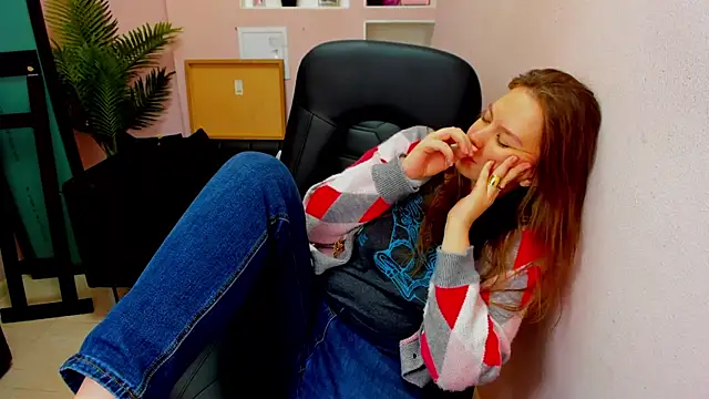 Persephoni online show from September 13, 4:07 pm