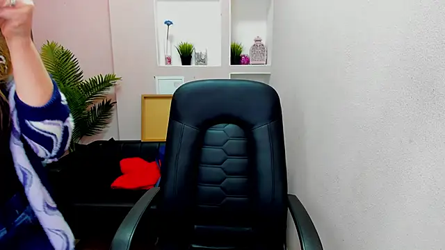 Persephoni online show from September 27, 5:23 am