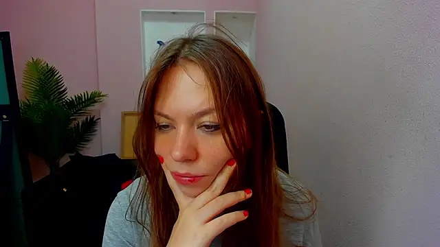 Persephoni online show from October 20, 8:20 pm