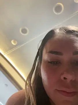 Snapshot of LeaGambit__ chatting on December 31, 7:07 pm LeaGambit online show from December 31, 7:07 pm