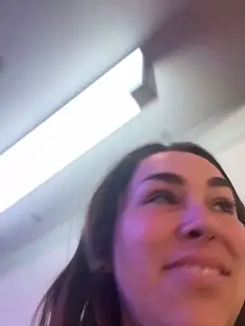 Snapshot of LeaGambit__ chatting on January 2, 8:57 pm LeaGambit online show from January 2, 8:57 pm