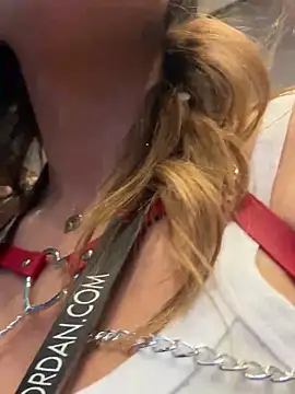 Snapshot of LeaGambit__ chatting on January 24, 12:20 am LeaGambit online show from January 24, 12:20 am