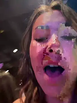 Snapshot of LeaGambit__ chatting on January 28, 8:04 pm LeaGambit online show from January 28, 8:04 pm