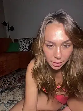 Snapshot of LeaGambit__ chatting on October 9, 4:32 am LeaGambit online show from October 9, 4:32 am