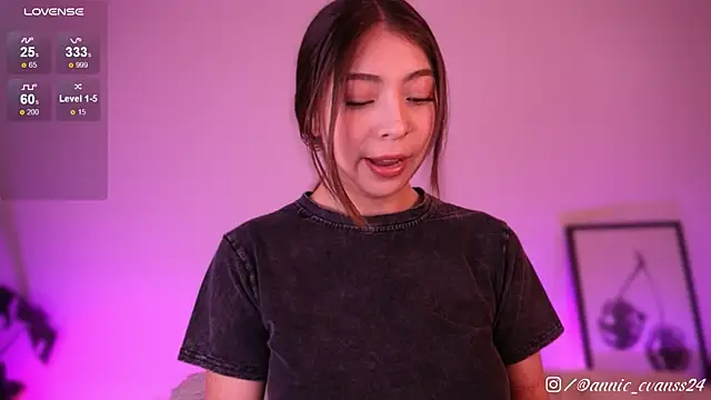 Snapshot of annie24_evans chatting on February 27, 1:48 am annie24 evans online show from February 27, 1:48 am