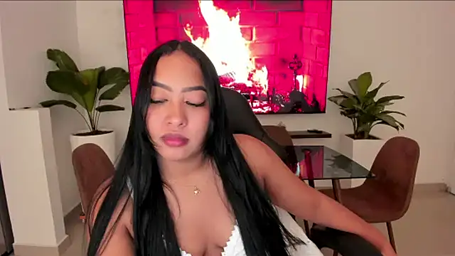 brunetenikole02 online show from February 28, 3:29 am