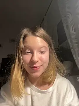 kimczii online show from December 1, 8:58 pm