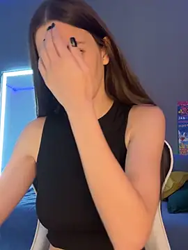 julia fly online show from January 28, 12:11 pm