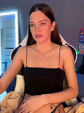 julia fly online show from October 8, 10:13 am