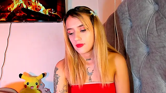 Snapshot of Sabrina_Cole chatting on November 23, 4:56 am Sabrina Cole online show from November 23, 4:56 am