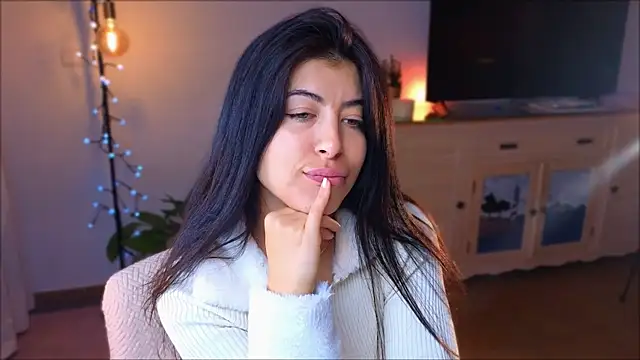 Snapshot of anabelcurvy chatting on December 9, 8:33 pm anabelcurvy online show from December 9, 8:33 pm