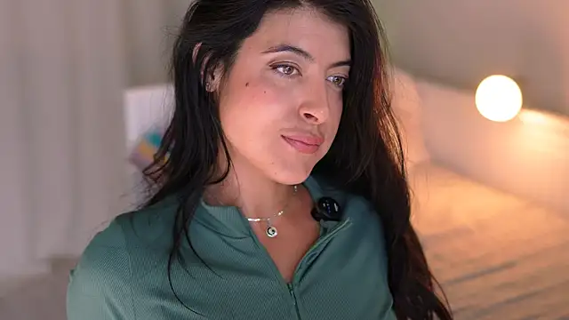 Snapshot of anabelcurvy chatting on September 23, 1:58 pm anabelcurvy online show from September 23, 1:58 pm