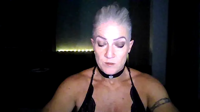 Snapshot of Devon2020 chatting on November 15, 11:40 am Devon2020 online show from November 15, 11:40 am