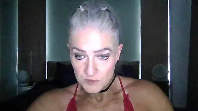 Snapshot of Devon2020 chatting on November 18, 8:52 am Devon2020 online show from November 18, 8:52 am