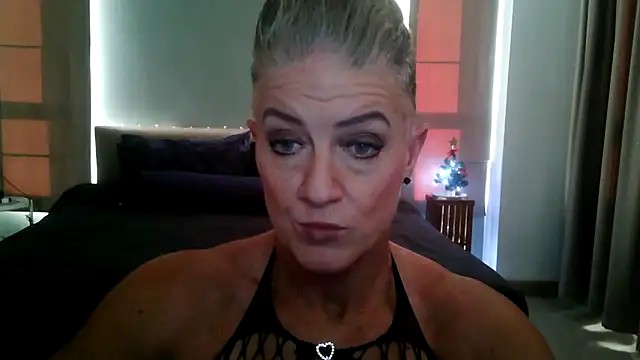 Snapshot of Devon2020 chatting on November 30, 10:19 am Devon2020 online show from November 30, 10:19 am