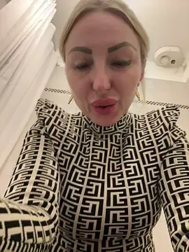 Snapshot of Allys chatting on March 19, 5:50 pm Allys online show from March 19, 5:50 pm