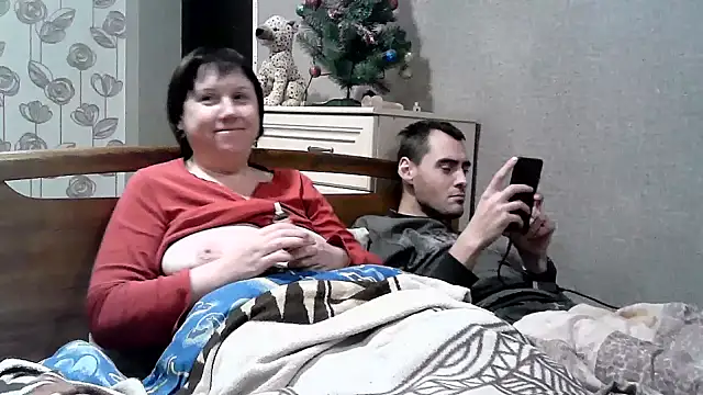 explored romantic online show from December 3, 8:06 pm