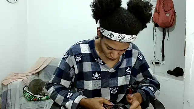 angelamarie1 online show from October 30, 9:00 am